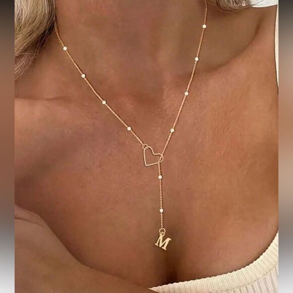 Elegant letter B Pearl Necklace A1385 - Picture 1 of 4